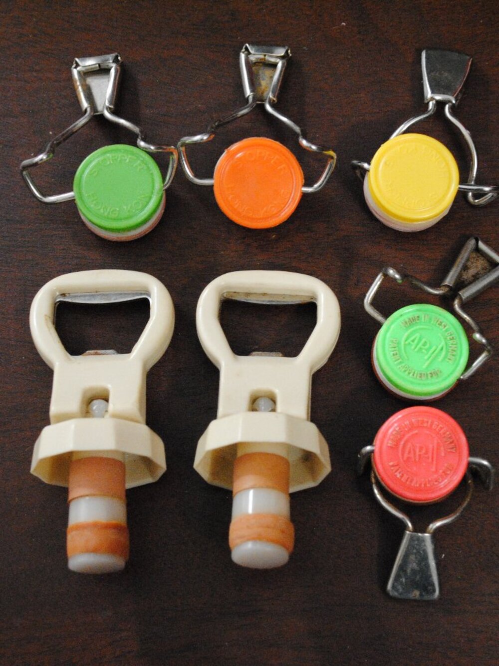 Lot of 7 Vintage Bottle Top Stoppers Hong Kong & Cap-It West Germany
